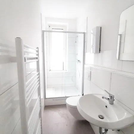 Ferienwohnung Und Monteurzimmer * Leverkusen